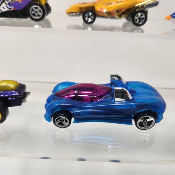Hotwheels Diecast Cars Lot of (9) 1/64 (ne) - Picture 7 of 11
